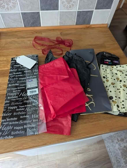 Photo of free Gift Wrap & Bottle Bags (Grangeway area NN10) #1