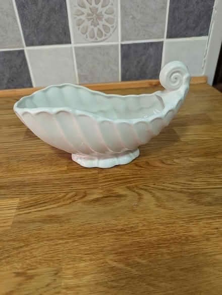 Photo of free Shell ceramic pot (Grangeway area NN10) #1