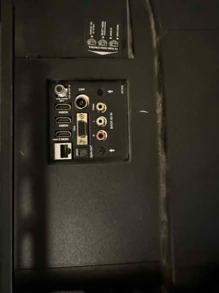 Photo of free 40” tv (Plaistow E13) #4