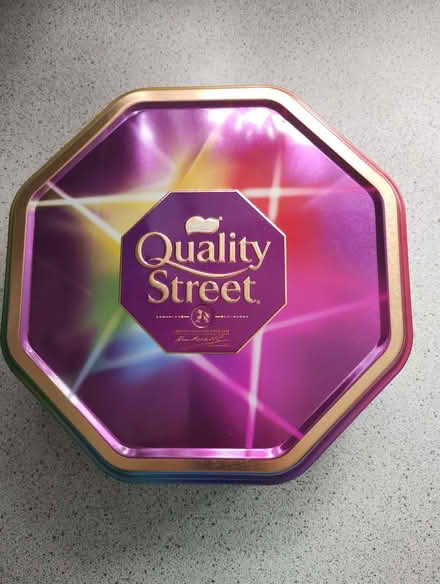 Photo of free Large tin (Chalfont Common SL9) #1