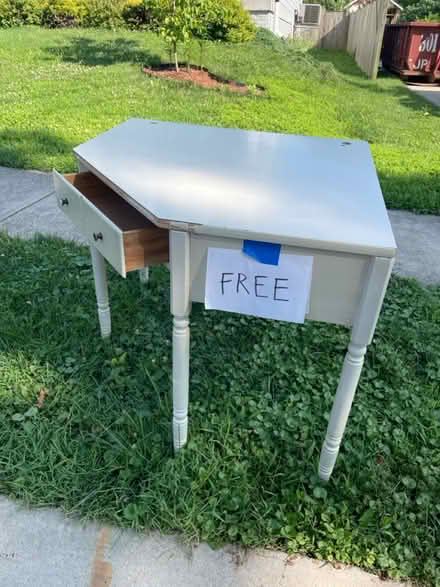 Photo of free Curb alert, vintage corner desk (Near Rockville metro) #1