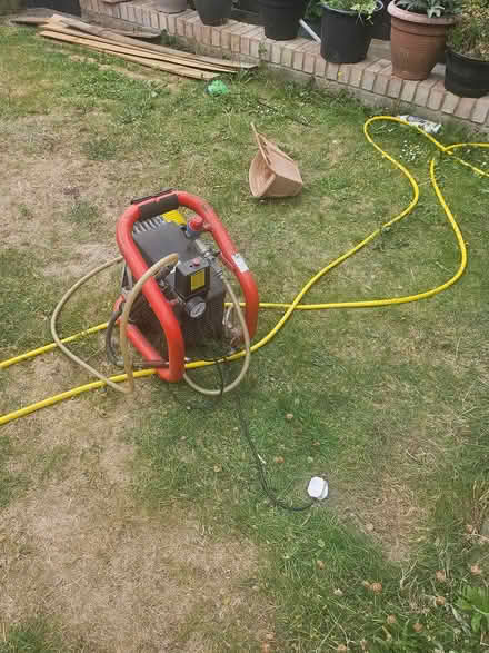 Photo of free Compresser (High wycombe HP13) #1