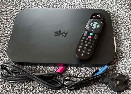 Photo of Sky Q TV box (Erith DA17) #1