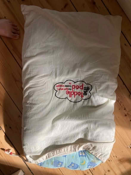 Photo of free Toddler pod (S8 woodseats) #1