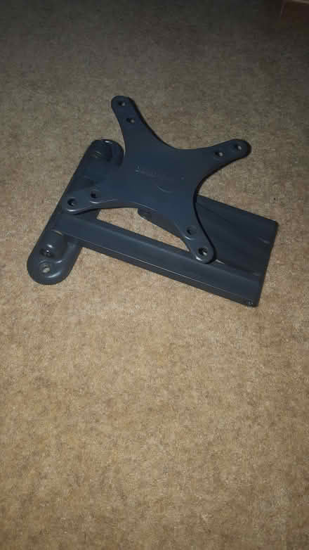 Photo of free Omni TV Mount (Crowthorne RG45) #1