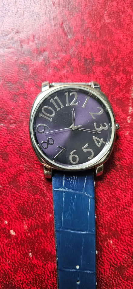 Photo of free Large face watch (Stanford in the Vale SN7) #1