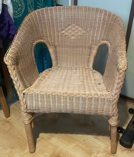 Photo of free Wicker chair (Walton-on-Thames KT12) #1