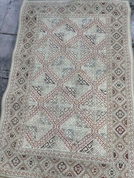 Photo of free Rectangular Rug (GL53) #1