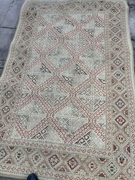 Photo of free Rectangular Rug (GL53) #2