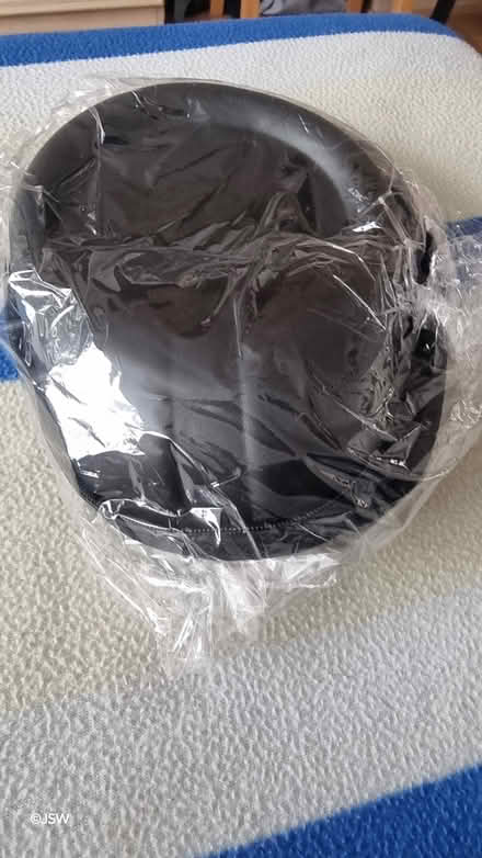 Photo of free Over-ear headphone case (Colindale NW9) #1