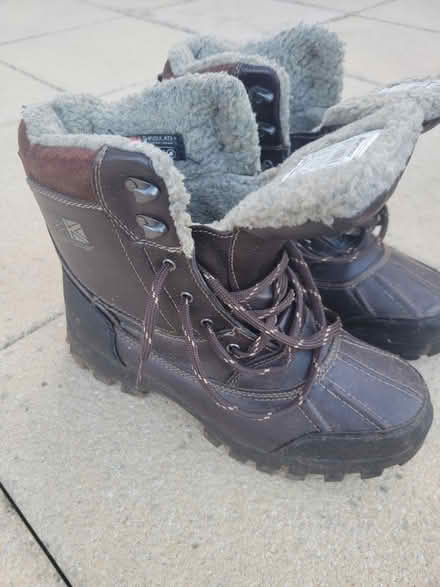 Photo of free Karrimor Snow Boots (Size UK 9) (Edwalton NG12) #1