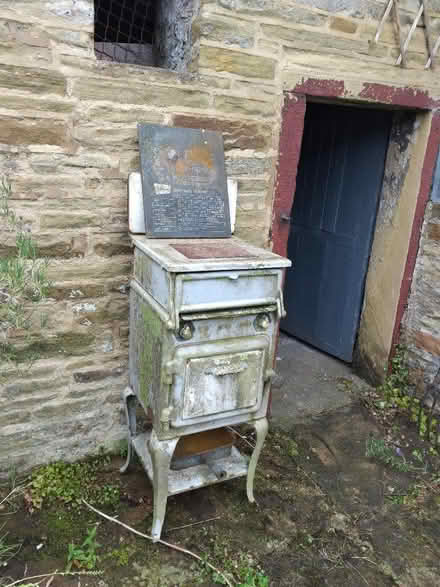 Photo of free 1950s Enamel Stove (Allerton BD15) #1
