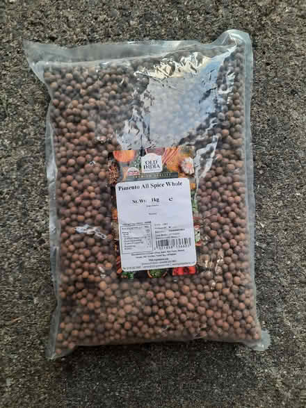 Photo of free 'Old India' Dried Allspice Berries 1kg Whole Pimento Spice (Llanelli SA15) #1