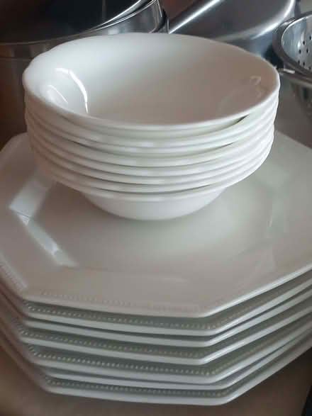 Photo of free White plates and bowls (Saltdean BN2) #1