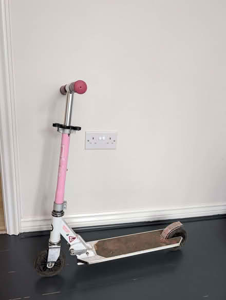 Photo of free Girls Scooter age 6-9 (Carterton OX18) #3