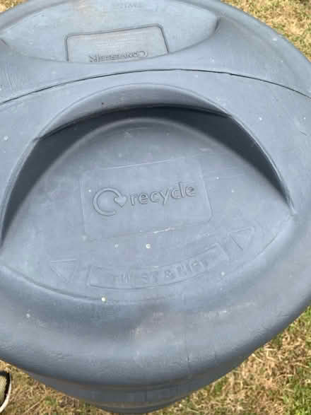 Photo of free Compost bin (BR3 Elmers End) #4