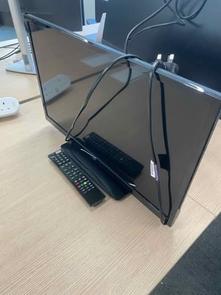 Photo of free Bush TV set (Tottenham Court Road, london) #2
