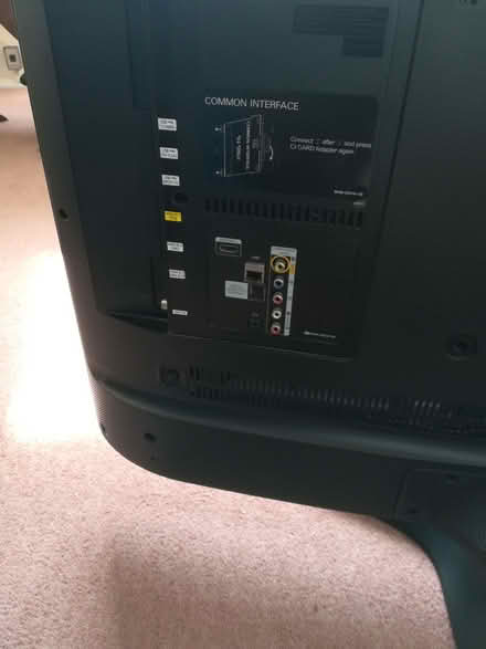 Photo of free Samsung curved-screen 43" smart TV (Starkholmes DE4) #2