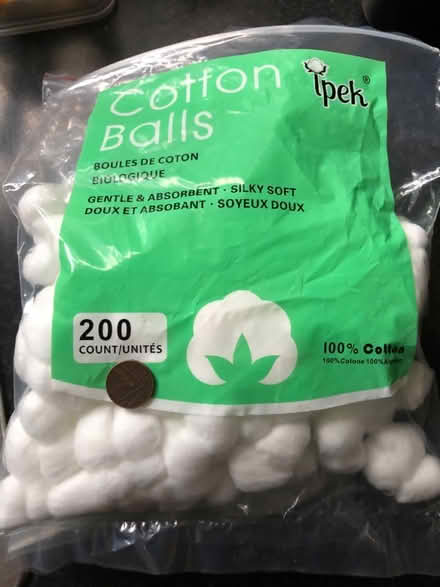 Photo of free Small cotton balls (HP3 Bennetts End) #1