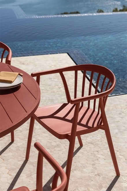 Photo of Garden furniture (SE16) #1