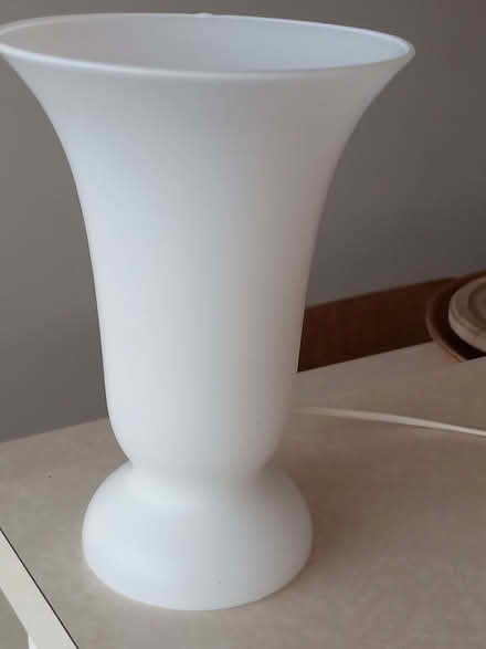 Photo of free White table lamp (Saltdean BN2) #1