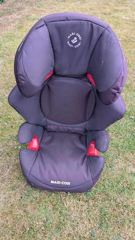 Photo of free Maxi Cosi car seat (Primley Park LS17) #2