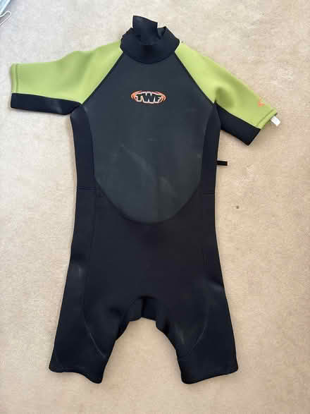 Photo of free Shorty wetsuit - men’s medium (Kingston Gate KT2) #1