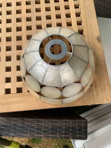 Photo of free Lamp/lightshade (BR3 Elmers End) #2