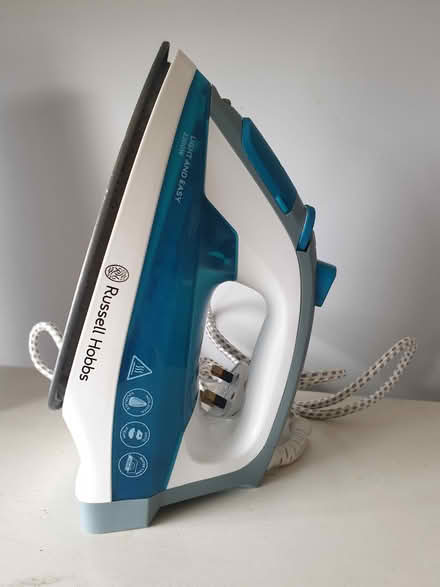 Photo of free Russel Hobbs Iron (Prestwood HP16) #1