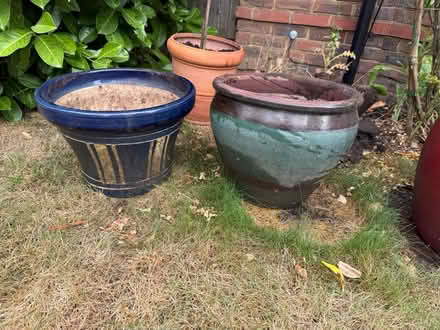 Photo of free Two ceramic pots (RG7 1gx) #2