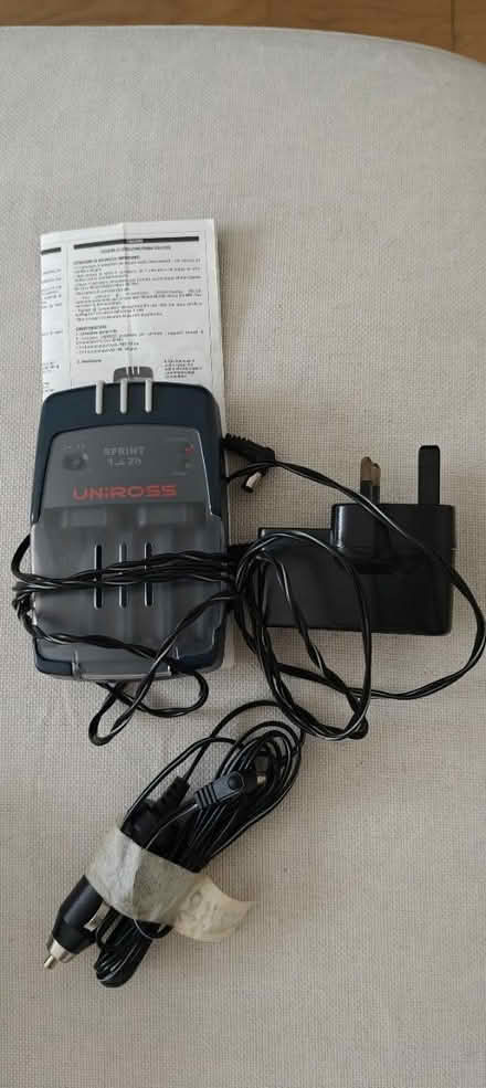 Photo of free Battery charger AA & AAA Uniross (Stockwell SW9) #1