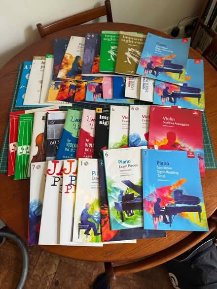 Photo of free Job lot loads of stuff (HA0) #2