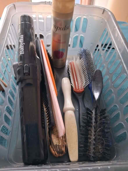 Photo of free Hair Brushes (Kit Green WN5) #1