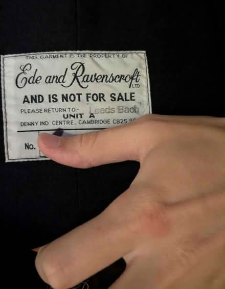 Photo of free University of Leeds Undergrad Gown (Chapel Allerton LS7) #3