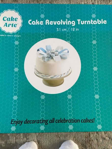 Photo of free Cake revolving turntable 31cm (Northolt UB5) #1