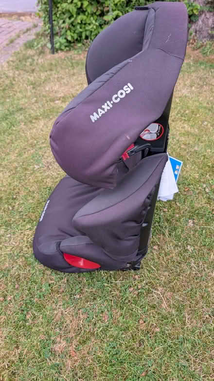 Photo of free Maxi Cosi car seat (Primley Park LS17) #1