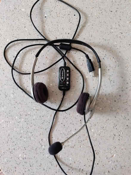 Photo of free USB headset with microphone (Leckhampton GL53) #1
