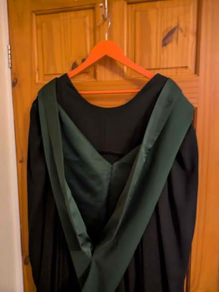 Photo of free University of Leeds Undergrad Gown (Chapel Allerton LS7) #2