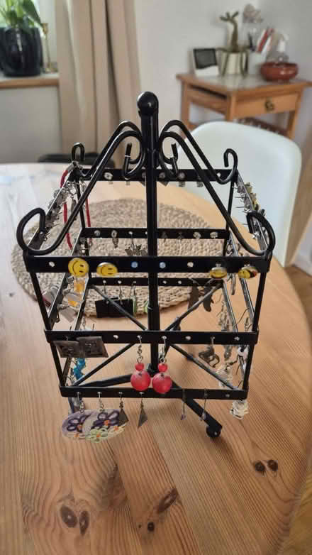 Photo of free Earrings and stand (SE16) #4