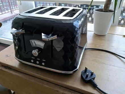 Photo of free 4 slot toaster (SE10, West Greenwich) #1