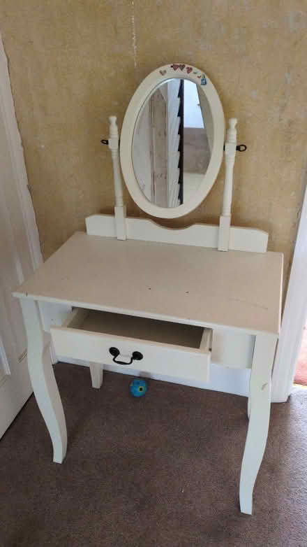 Photo of free Dressing table for girls room (BR1) #1