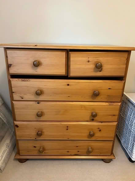 Photo of free Wooden (pine?) chest of drawers - needs some repairing (Chiswick W4) #1