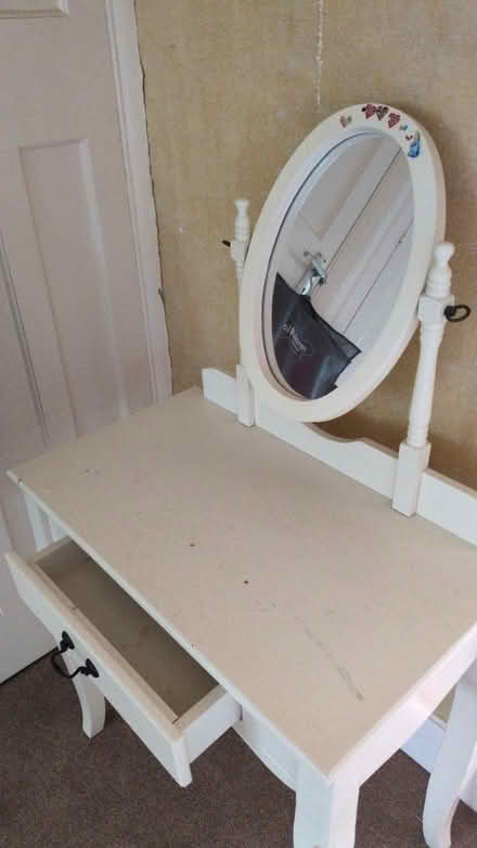 Photo of free Dressing table for girls room (BR1) #2