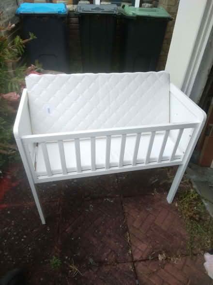 Photo of free Baby Cot (CT11) #1