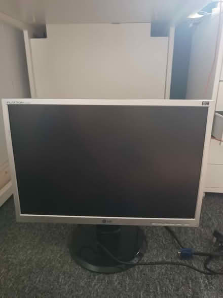 Photo of free LG Monitor 22 inches Not turning on (IG6) #1