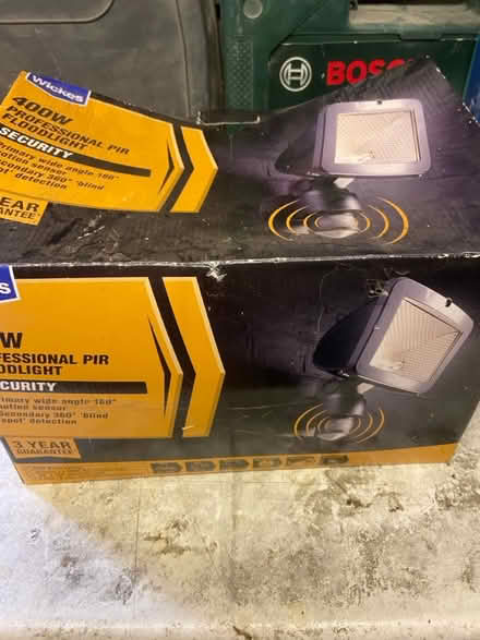 Photo of free floodlight (new & unused) (Northolt UB5) #2