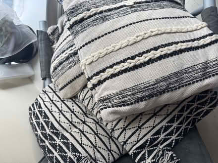 Photo of free 4 pillows (E5) #1