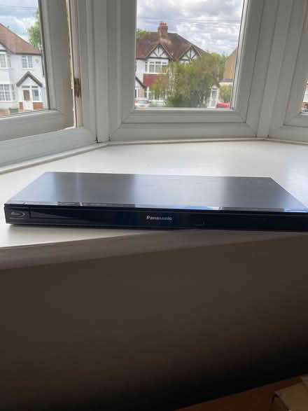 Photo of free Blu ray player keyboard ect (West Ewell Epsom KT19) #1