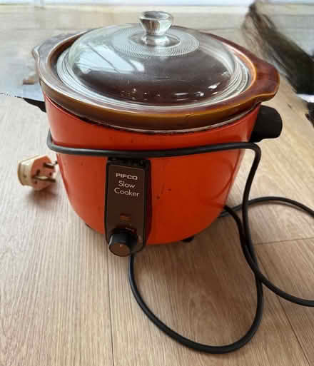 Photo of free Basic slow-cooker (Sevenoaks, near Station) #1