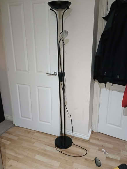Photo of free floor uplighter/reading lamp, dimmable (Brasenose OX11) #1